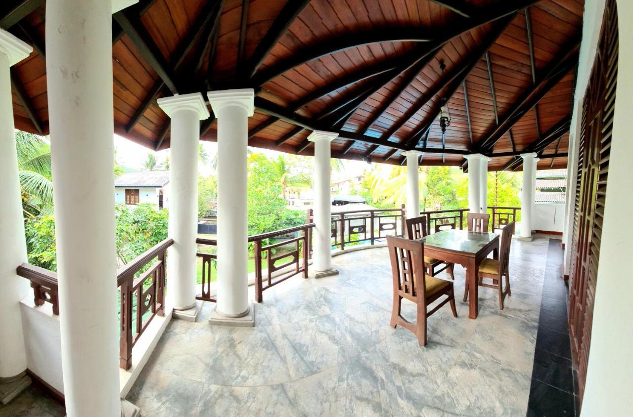 Golden Relax Villa With Pool, Restaurant & European Service Eramudugaha ภายนอก รูปภาพ
